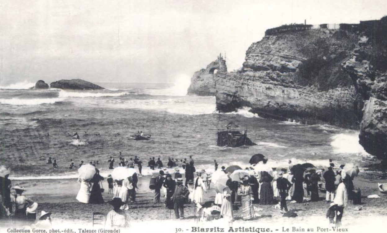  Biarritz Artistique - Le Bain au Port-Vieux