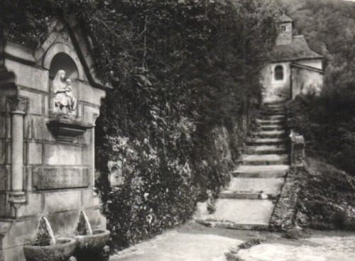 Fontaine miraculeuse à Sarrance